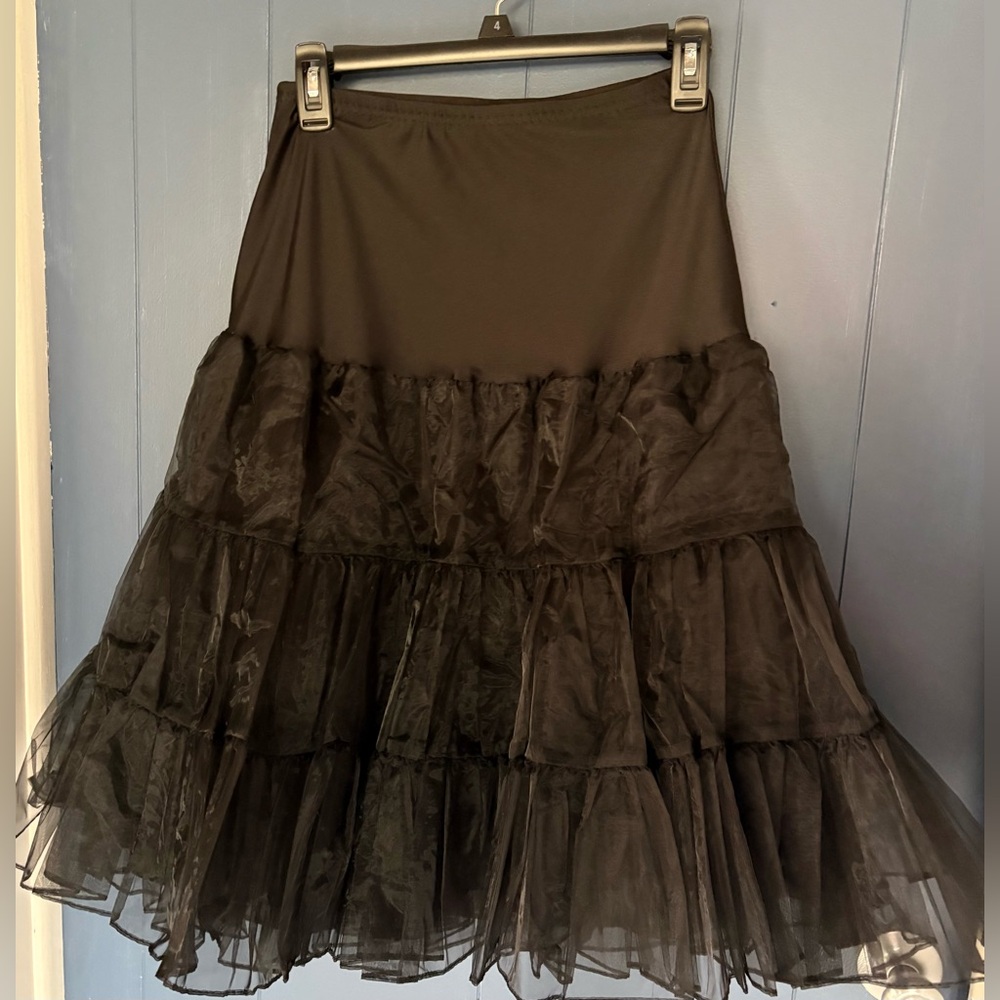 NWOT Black Retro Style Petticoat Skirt
